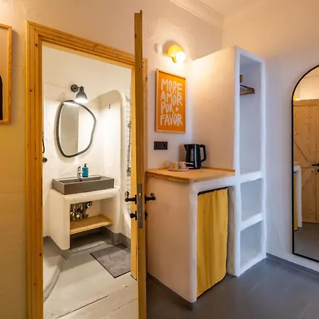 Miloz Hotel